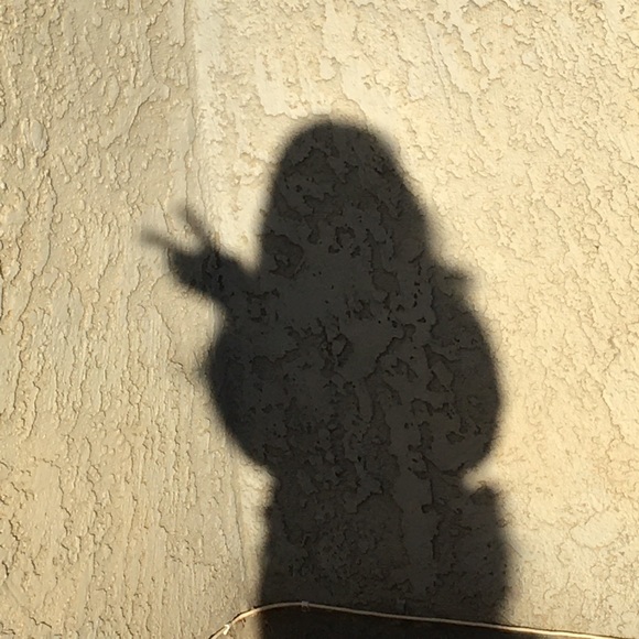 Profile Picture of Moira Arayata (@moiraa483) on Poshmark