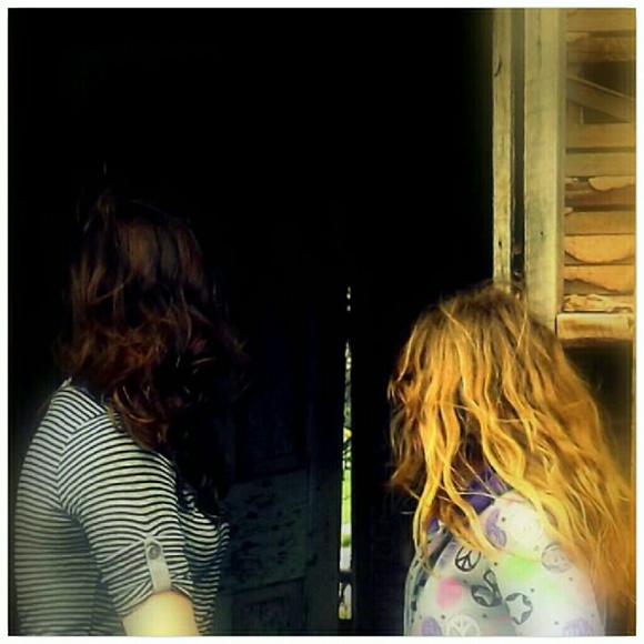 Profile Picture of Whitney Jennings (@whitneyjennings) on Poshmark