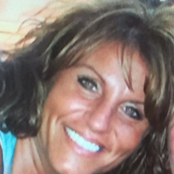 Profile Picture of Jennifer Mosher (@moshey69) on Poshmark