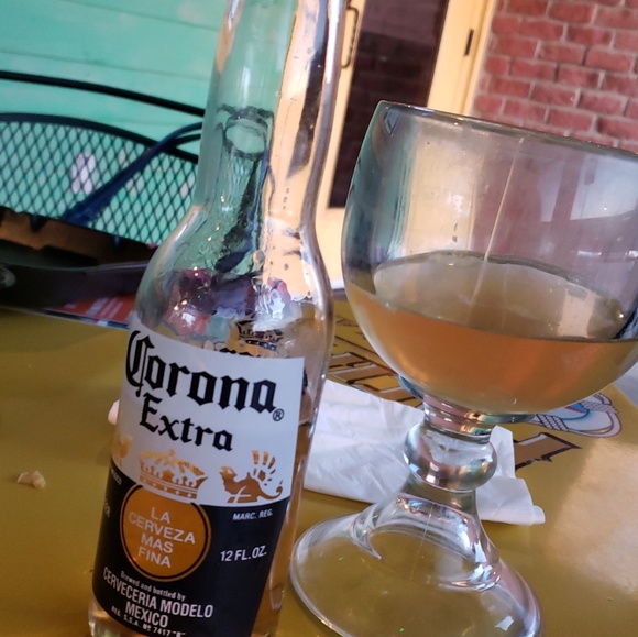 Profile Picture of Lisa Barclay (@sassylady00) on Poshmark