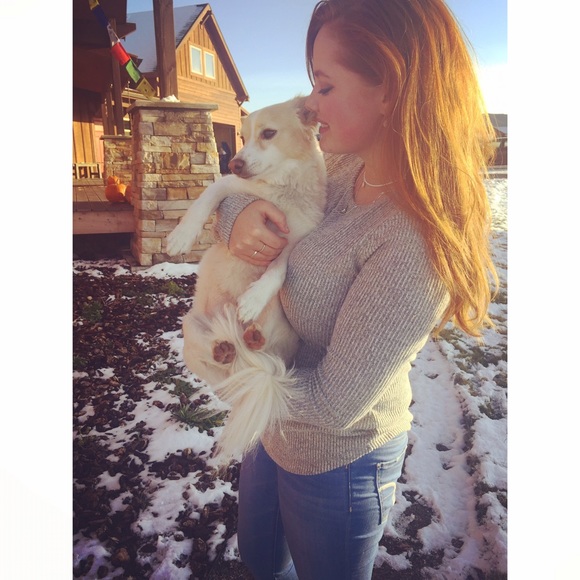 Profile Picture of Haley Dowdell (@haleydowdell) on Poshmark