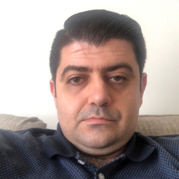 Profile Picture of Robert Badalyan (@robert_posh) on Poshmark