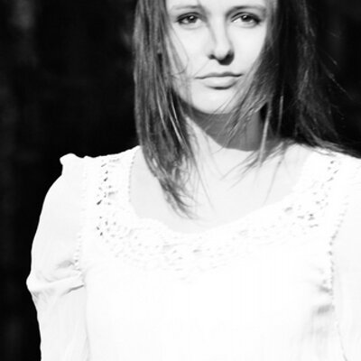 Profile Picture of Mandy Bakker (@mandybakker102) on Twitter