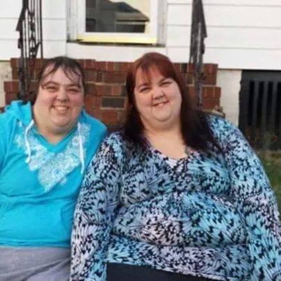 Profile Picture of Jennifer Labosky (@seasonssweet) on Poshmark