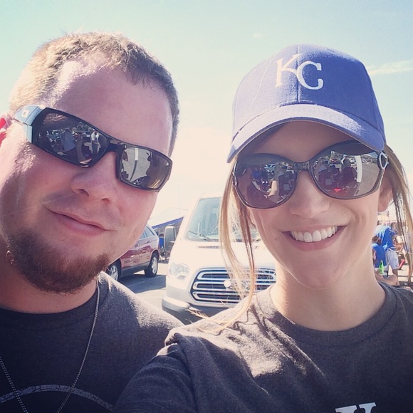 Profile Picture of Bailey Belisle (@bbelisle2012) on Poshmark