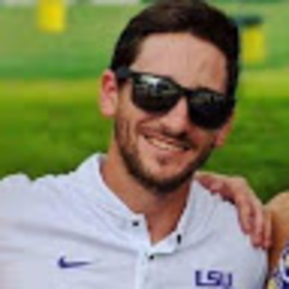 Profile Picture of Adam Newell (@adamnewell) on Poshmark