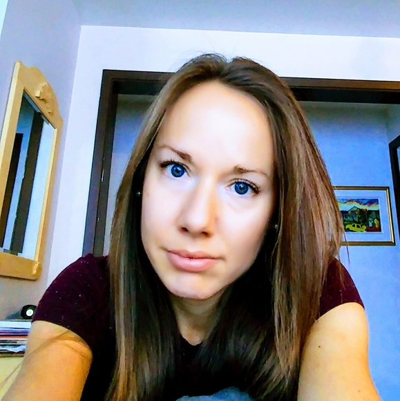 Profile Picture of Marie Falardeau (@mariefalardeau) on Poshmark