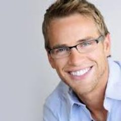 Profile Picture of John Robles (@johnrobles610) on Twitter