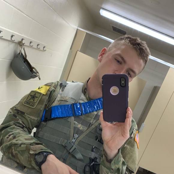 Profile Picture of Will Carness (@wcarness) on Poshmark