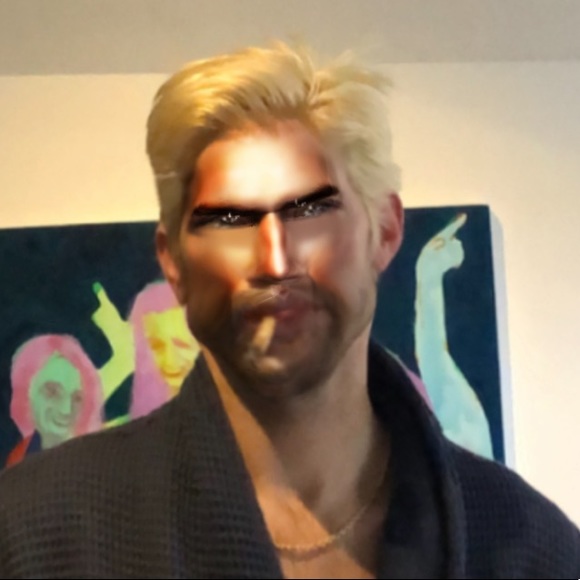 Profile Picture of Travis Whiteneck (@mr_whiteneck) on Poshmark