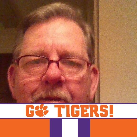 Profile Picture of Mike Gibson (@lgibson81457) on Poshmark