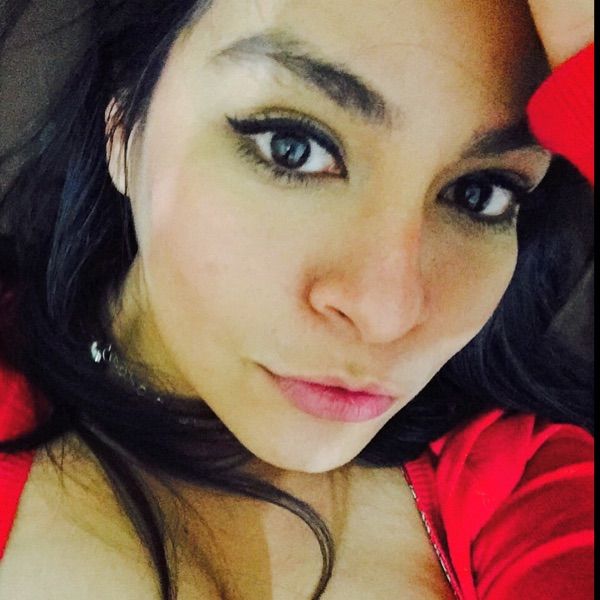Profile Picture of Carolina Guinto (@corasoun) on Tiktok