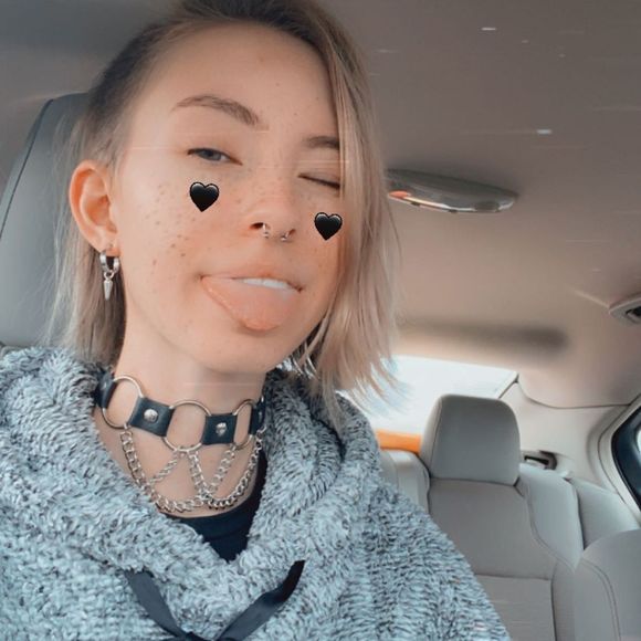 Profile Picture of Jillian Steele (@jj77759) on Poshmark