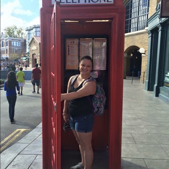 Profile Picture of Sarahlane Penninger (@sarahlanep) on Poshmark