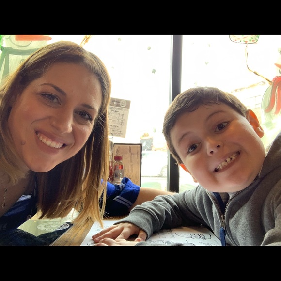 Profile Picture of Dorean Donohue (@dsciuto80) on Poshmark