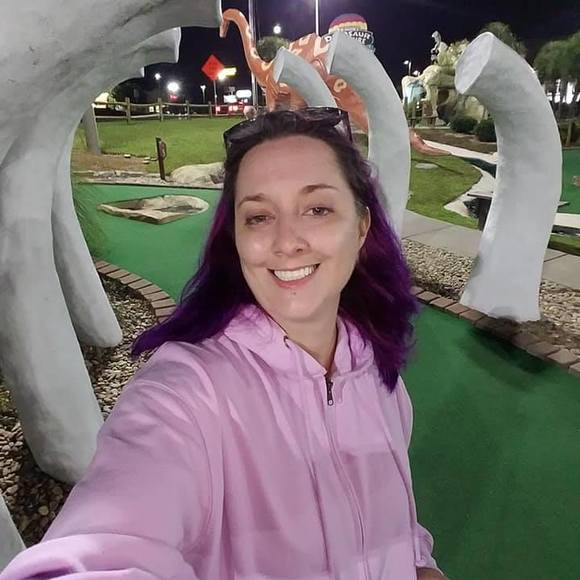 Profile Picture of Jessica Riffee (@brighthart85) on Poshmark