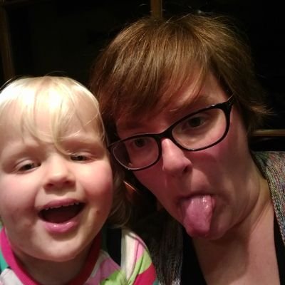 Profile Picture of Melanie Chernyk (@AlienEm) on Twitter