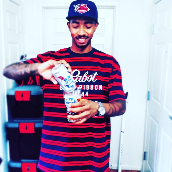 Profile Picture of Dow Jones (@dowjones1301) on Poshmark