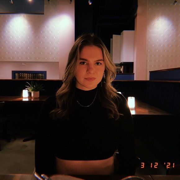 Profile Picture of Sarah Cvetkovski (@sarahjustsarah) on Poshmark