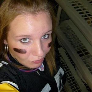 Profile Picture of Nikki Lavery (@dolpins9354) on Myspace