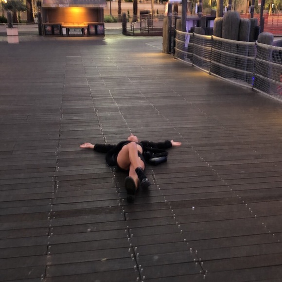 Profile Picture of Taylor Fraser (@taybfraser) on Poshmark