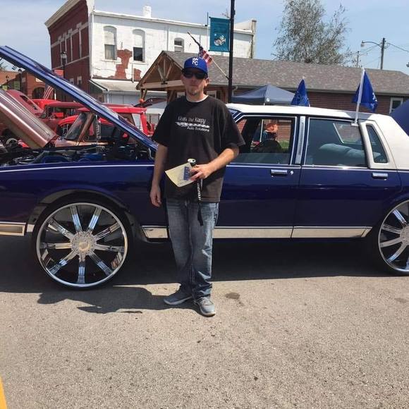 Brian Kleen-krispy - Poshmark Profile Picture of Brian Kleen-krispy (@brianctree4) on Poshmark