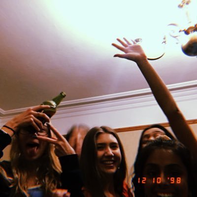Profile Picture of Laura (@lauratrask10) on Twitter