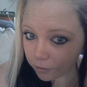 Profile Picture of Amanda Groves (@amandagroves23) on Twitter