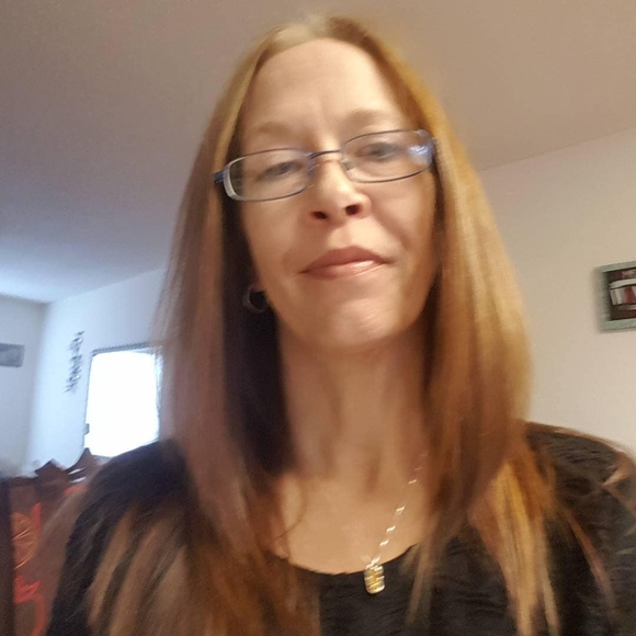 Profile Picture of Susan Stanford (@srsred69) on Poshmark