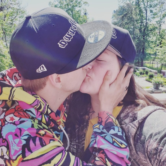 Profile Picture of Destinyandjosh Taberski (@destinytaberski) on Poshmark