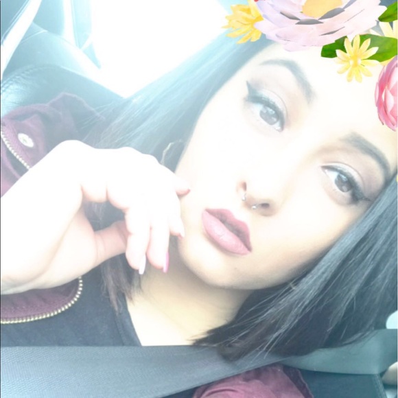 Profile Picture of Sally Ramos (@sally_5895) on Poshmark