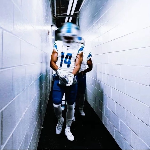 Profile Picture of Julian Simpkins (@julian_simpkins) on Poshmark