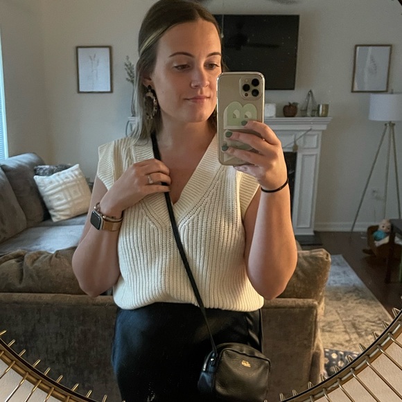 Profile Picture of Alex Budavich (@alexbudavich) on Poshmark