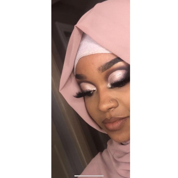 Profile Picture of Lulay Ahmed (@lulaomar90) on Poshmark