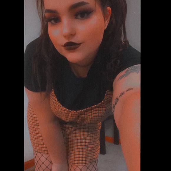 Profile Picture of Francesca Masiello (@fmasiello5) on Poshmark