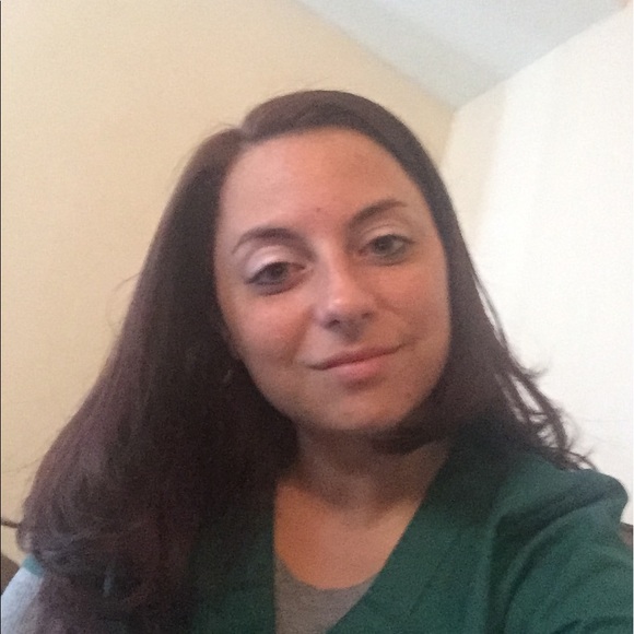 Profile Picture of Samantha Congrove (@scongrove8) on Poshmark