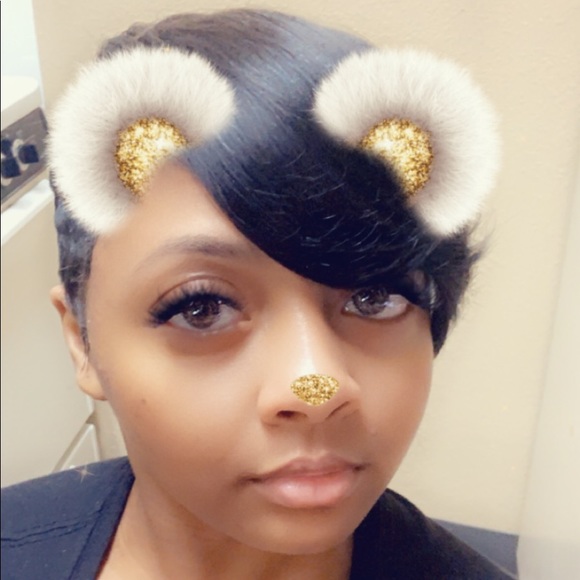 Profile Picture of Aleysia Wilson (@aleysiawilson) on Poshmark