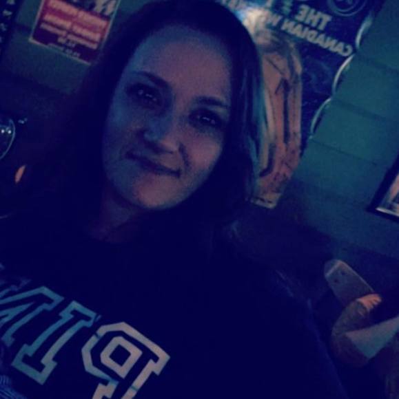 Profile Picture of Bobbie lynn Flanders (@hair81) on Poshmark