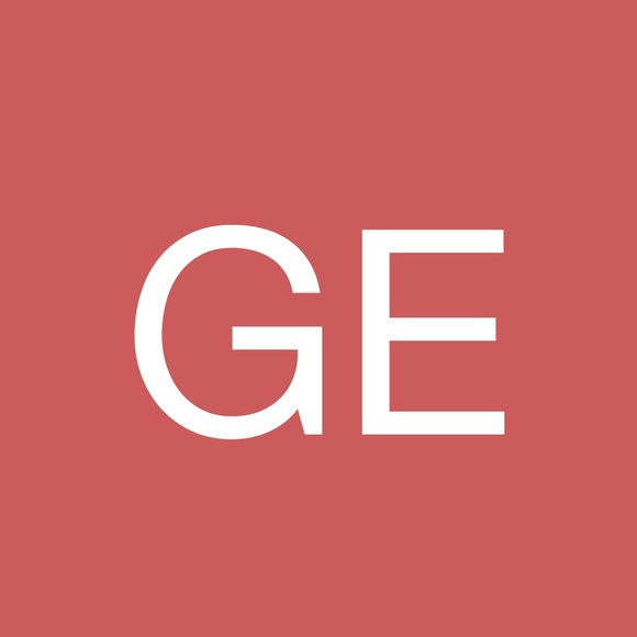 Profile Picture of Gabrielle Ebuh (@gabbyebuh) on Poshmark