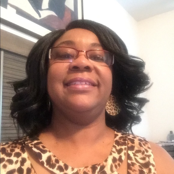 Jacquelyn Larry - Poshmark Profile Picture of Jacquelyn Larry (@jcqlynlarry) on Poshmark