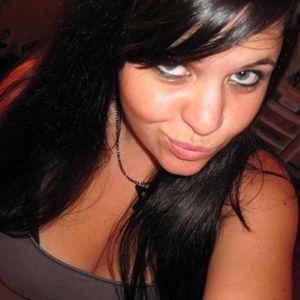 Profile Picture of Holly Silva (@gunsgobangxx) on Myspace