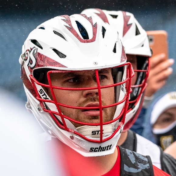 Profile Picture of Ian Moss (mackay) (@imackay94) on Poshmark