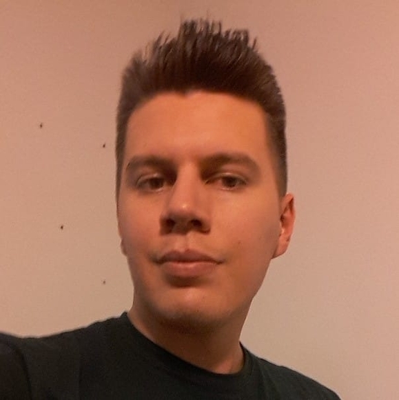 Profile Picture of Taylor Hale (@idiho_snake) on Poshmark