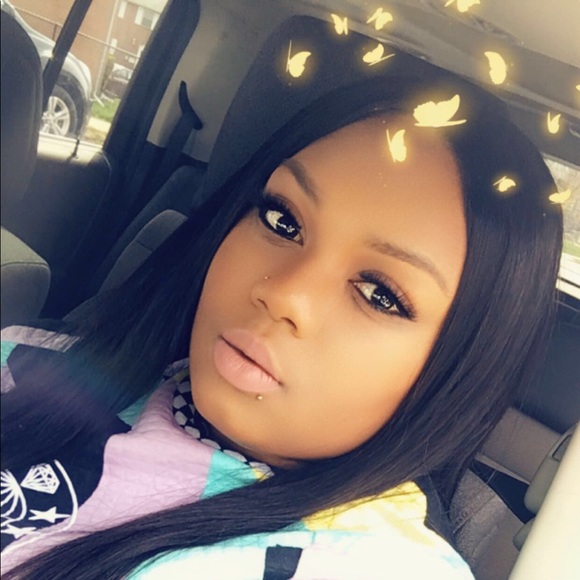 Profile Picture of Kaila Difederico (@kaemarie1995) on Poshmark