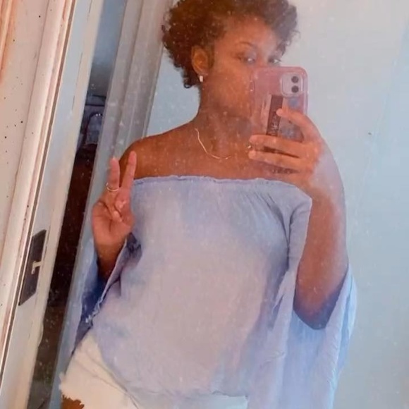 Profile Picture of Shana Blair (@shanablair123) on Poshmark