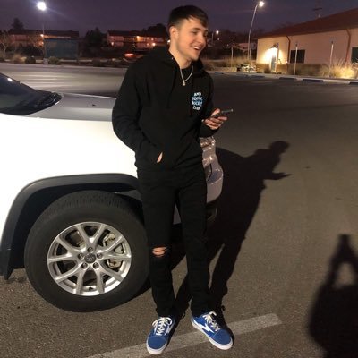 Profile Picture of Hunter Thomas (@Hunter1Thomas) on Twitter