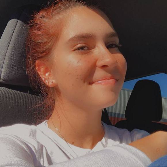 Profile Picture of Michelle Cisco (@michellecisco) on Poshmark