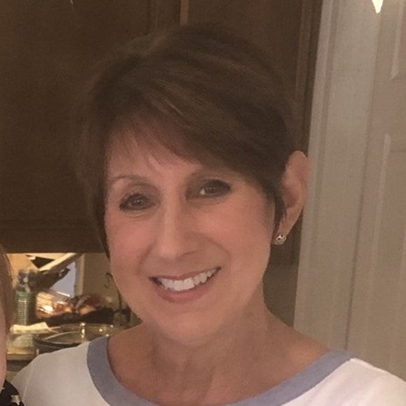 Denise Vermeulen - Poshmark Profile Picture of Denise Vermeulen (@rollindeaux) on Poshmark