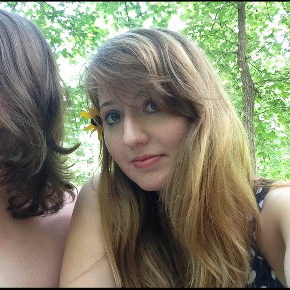 Profile Picture of Katelyn Weber (@krazykatelyn) on Poshmark