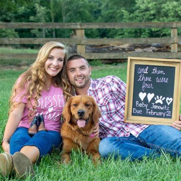 Profile Picture of Sarah Janowitz (@s_ford7) on Poshmark